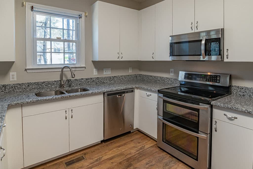 5 Ways to Give Your Old Kitchen Cabinets a Total Makeover