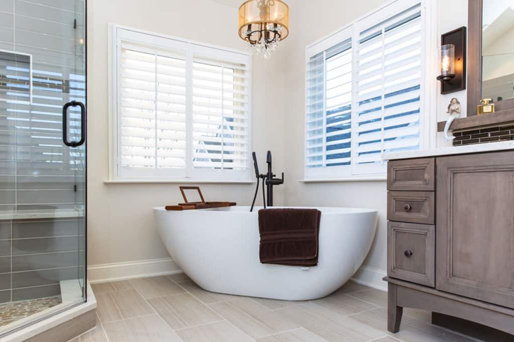 8 Easy Steps To Paint Bathroom Cabinets