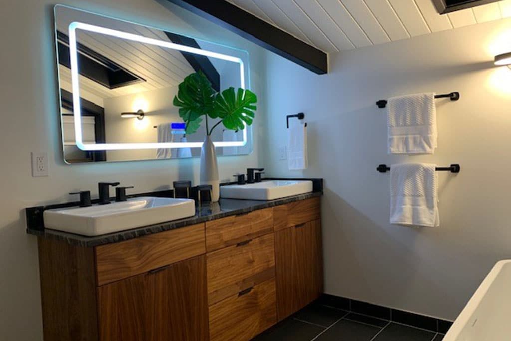 6 Reasons to Invest in a Bathroom Remodel in 2022