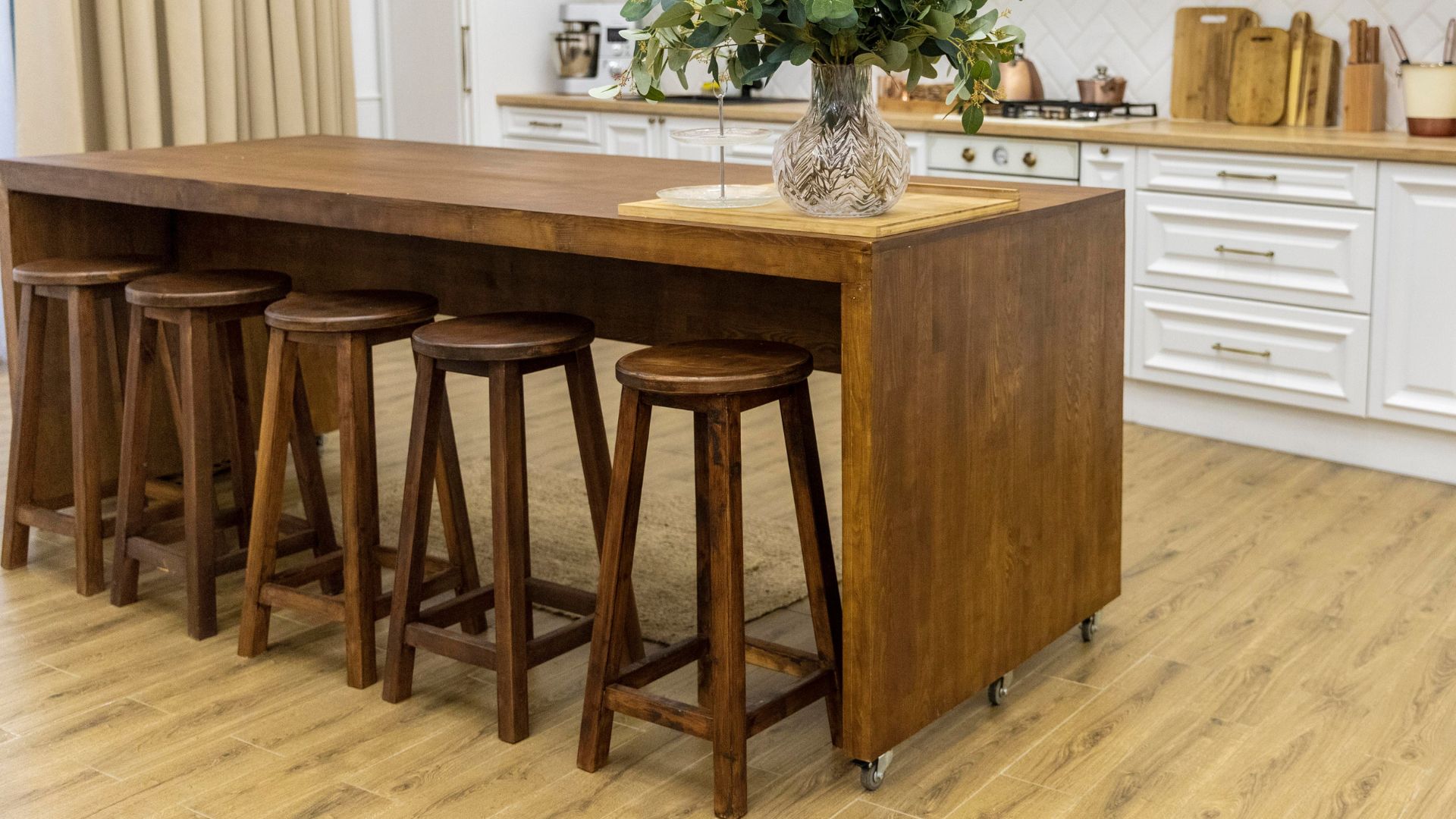 Kitchen Island On Wheels