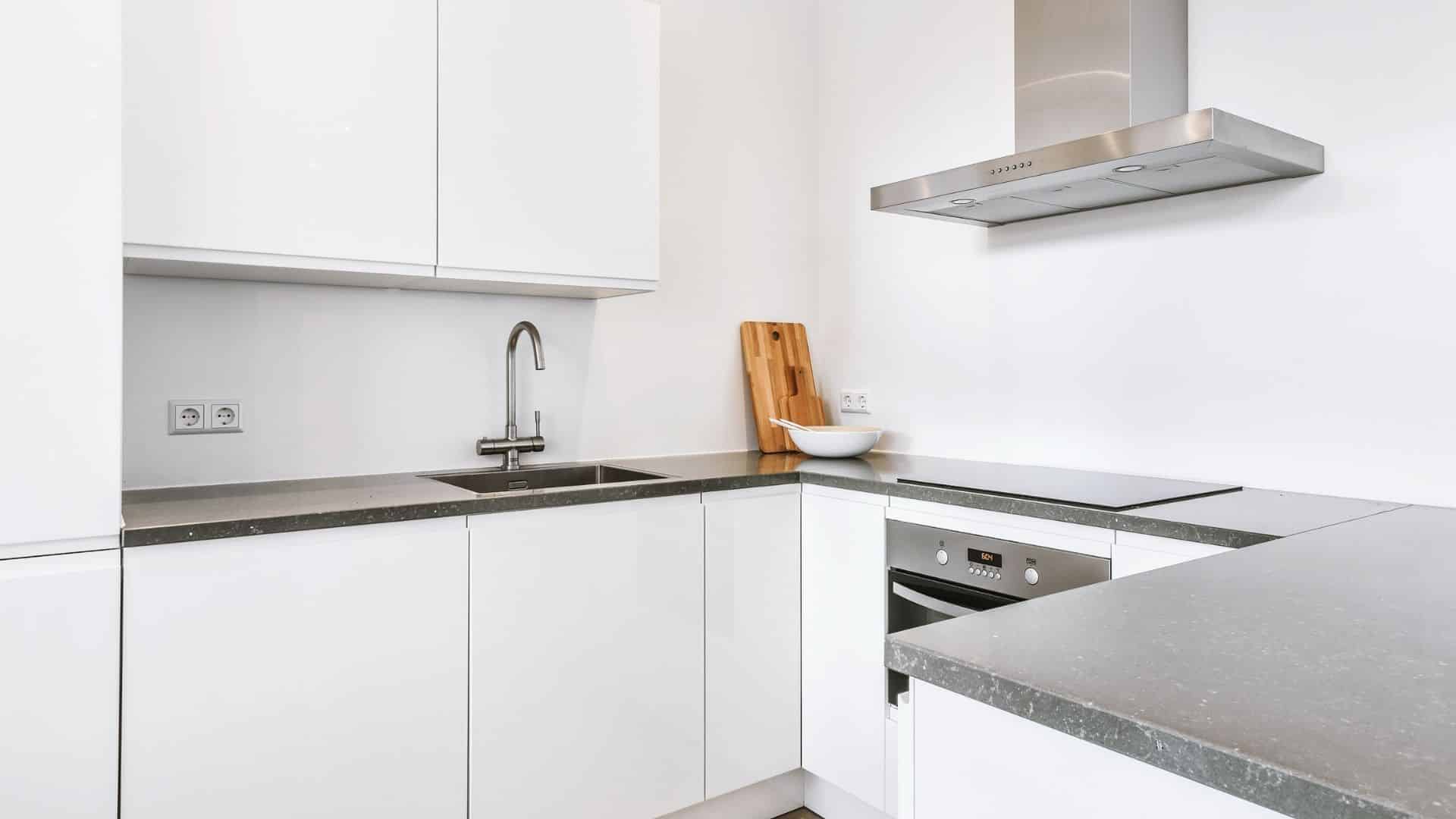 Small minimalist kitchens come in many shapes and forms