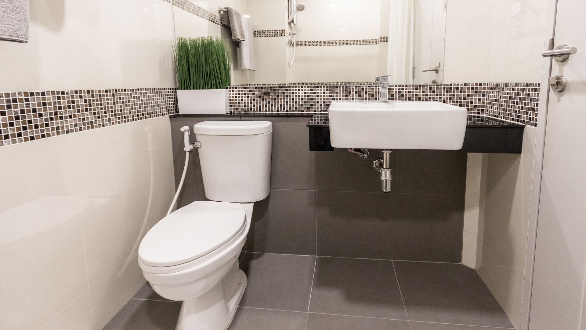 How Much Does Small Bathroom Remodeling Cost