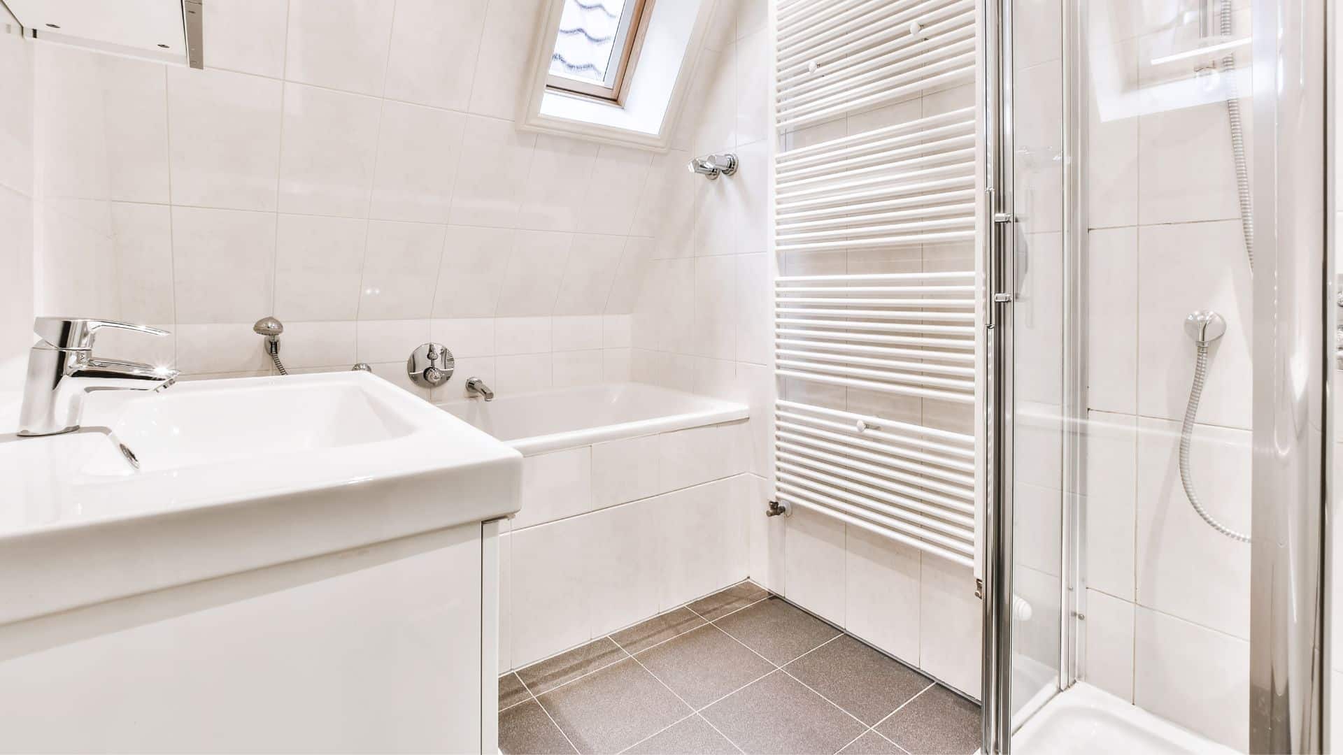 Remodeling Small Master Bathroom Ideas