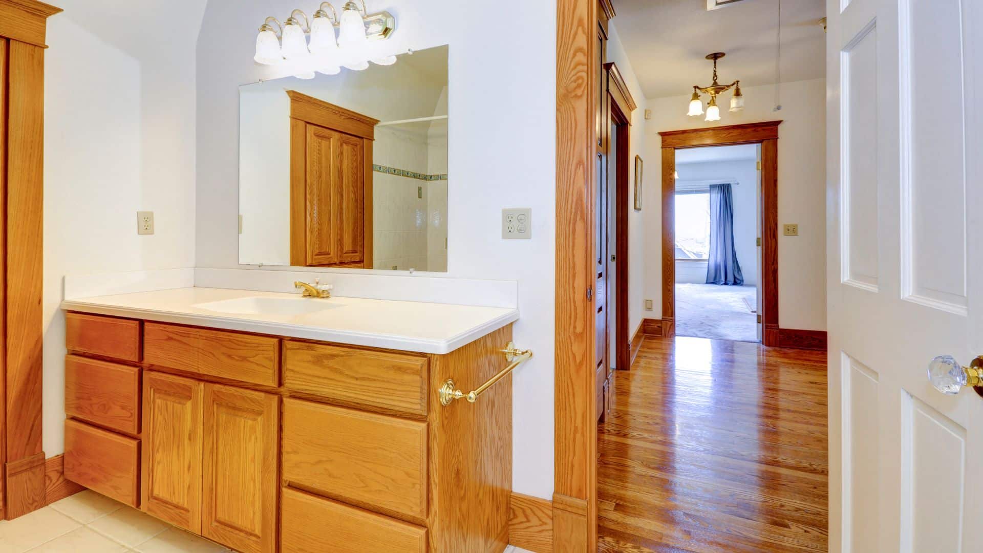 The Different Types Of Bathroom Cabinets