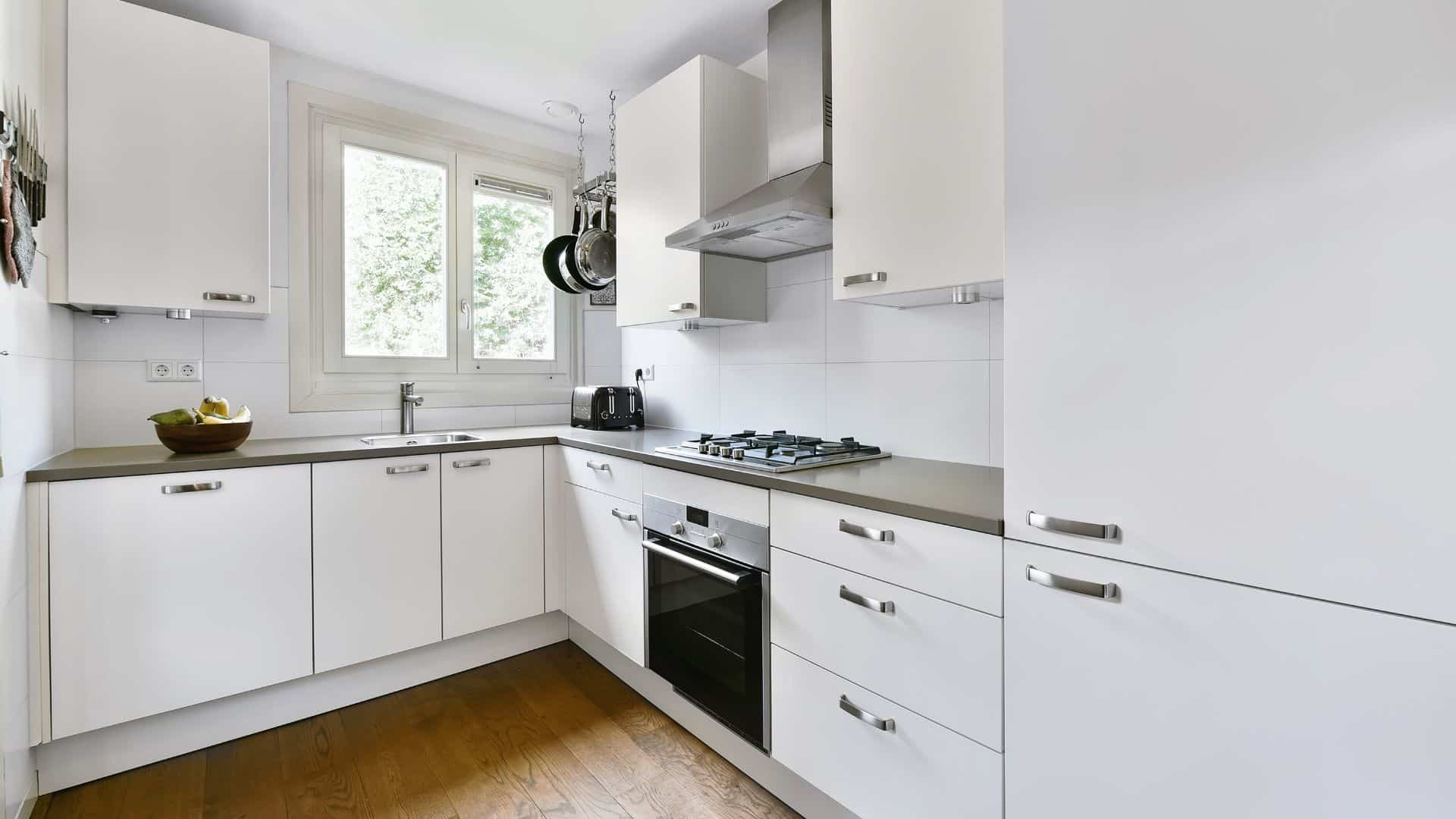 Mirror Islands For A Statement Kitchen Design