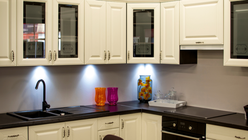 Top 21 Amazing Kitchen Remodeling Before and After Photos 11 Creamy White Cabinets