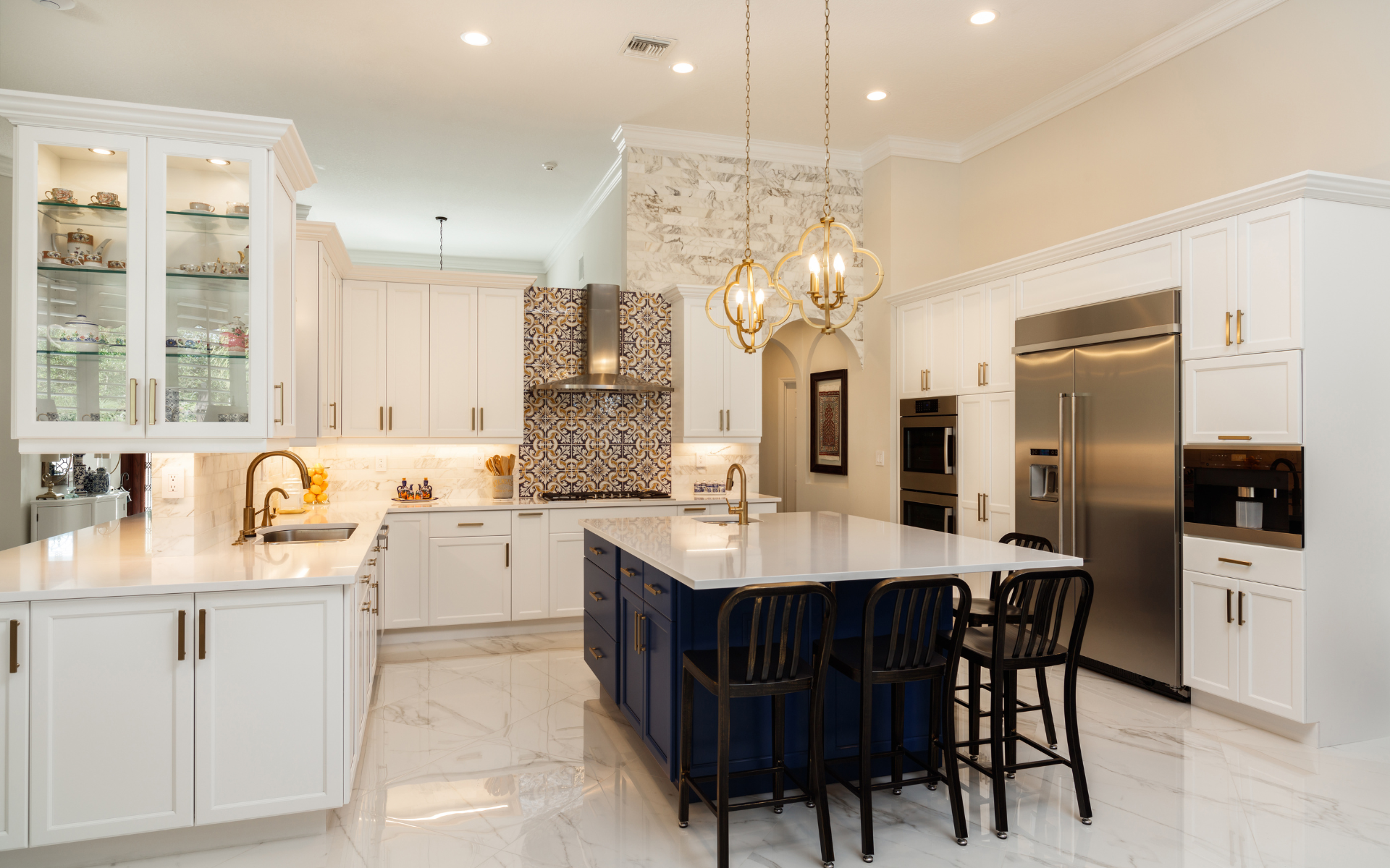 Timeless Kitchen Islands: 30 Tried & True Design Tricks 3 Pick the Perfect Island Shape 1