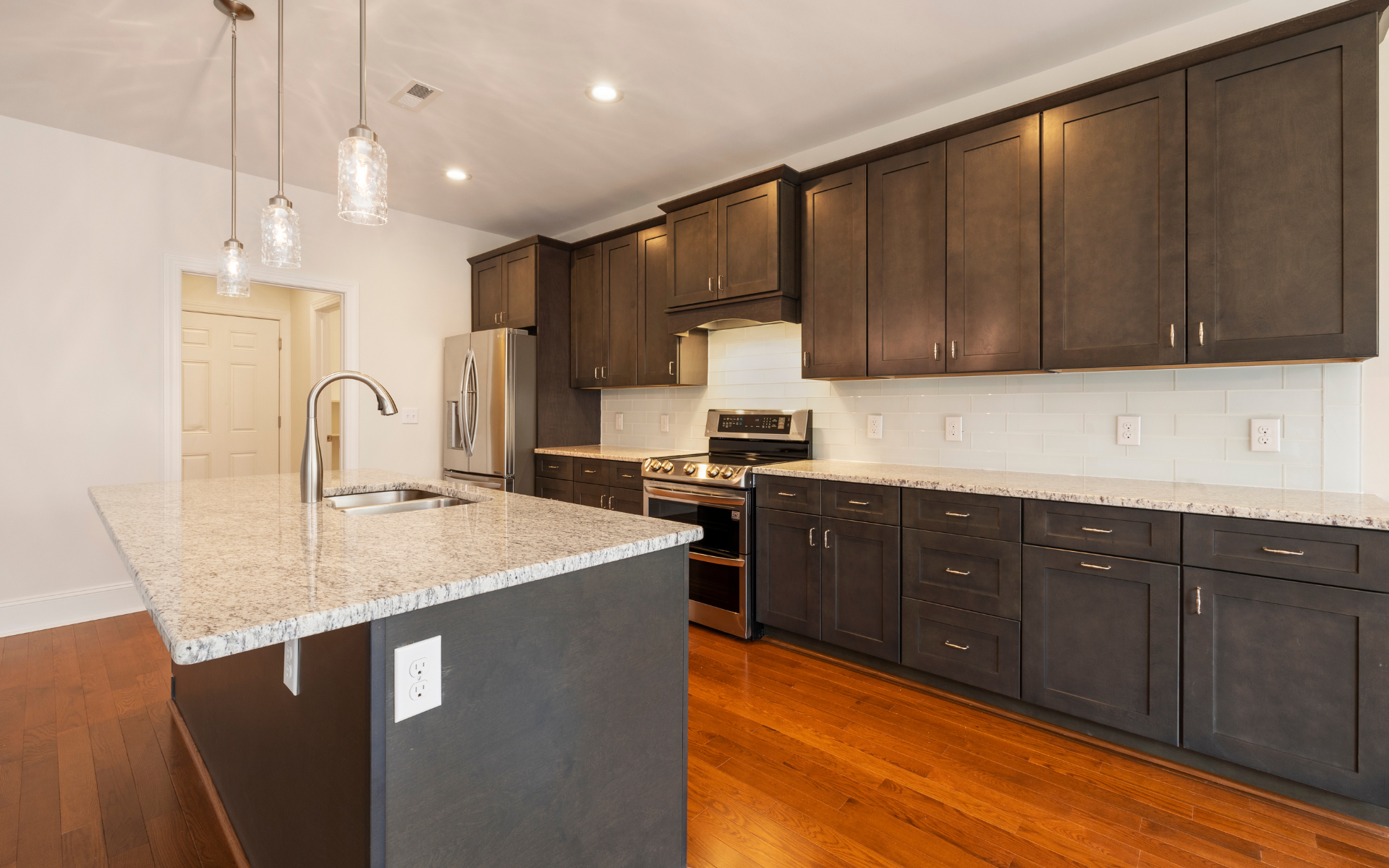 Framed kitchen Cabinets
