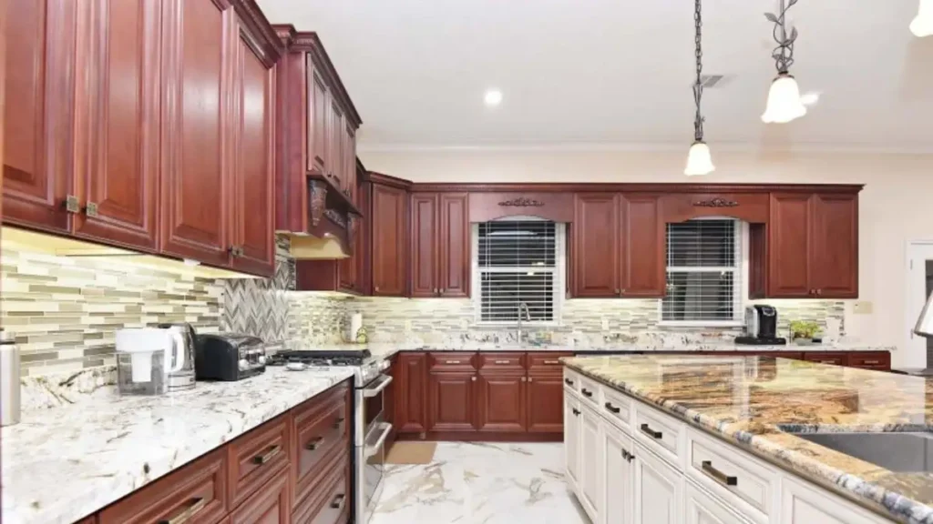 Stunning Marble Countertops used as a kitchen remodel ideas