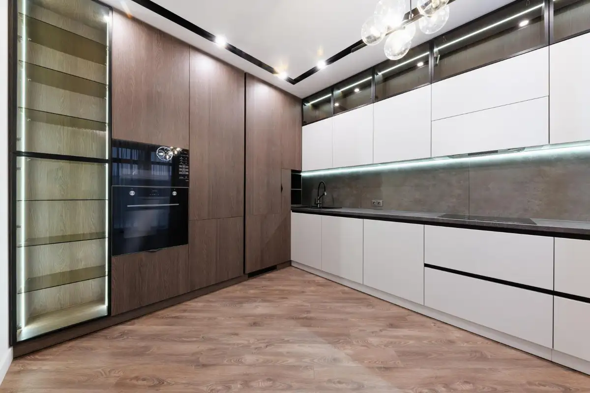 kitchens cabinets extanded to ceiling