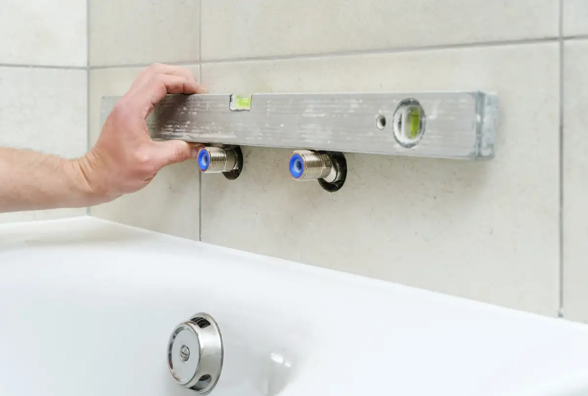 local contractor remodels bathroom in Atlanta GA