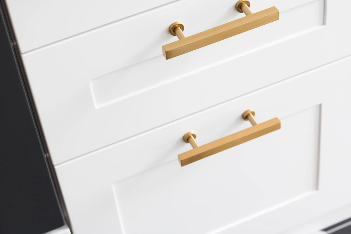 modern knob of kitchen cabinets